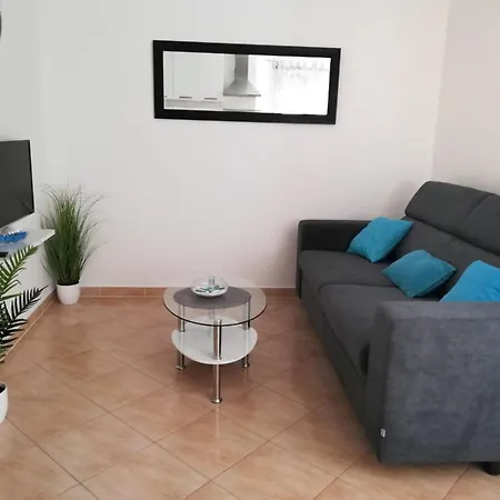 Apartment Toni - Private Parking, Steps To The Beach *