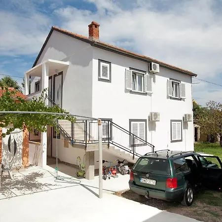 Apartment Toni - Private Parking, Steps To The Beach Apartment *