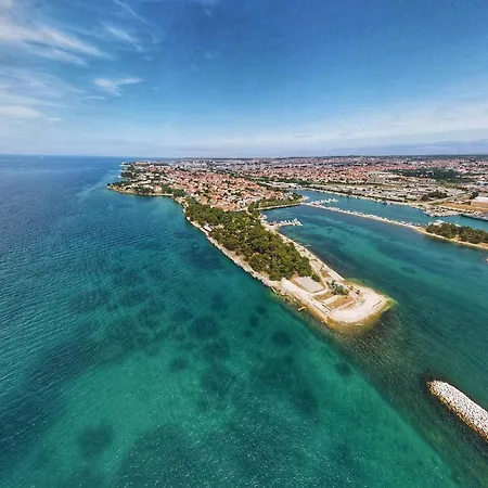 Apartment Toni - Private Parking, Steps To The Beach Apartment Zadar